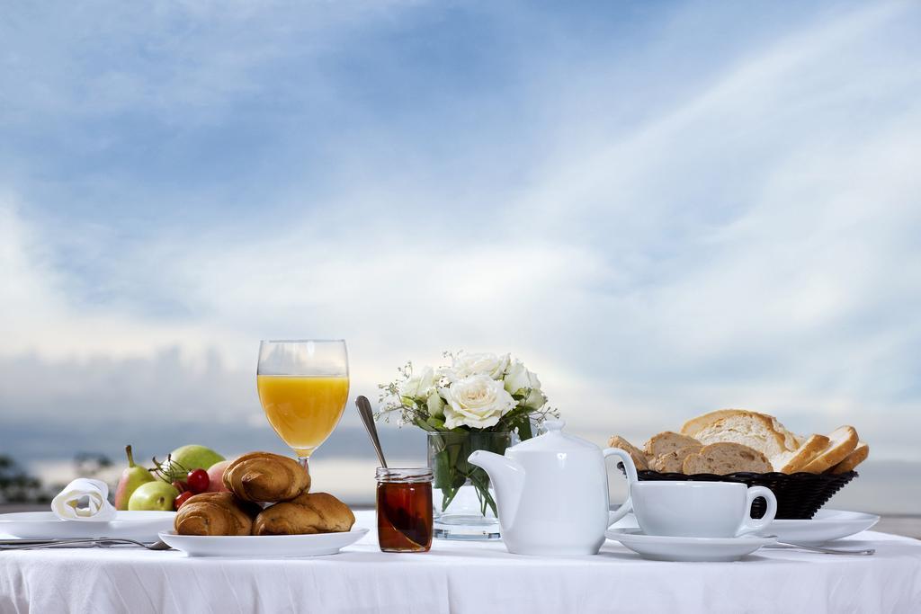 Liqaa Hotel Beirut Bagian luar foto