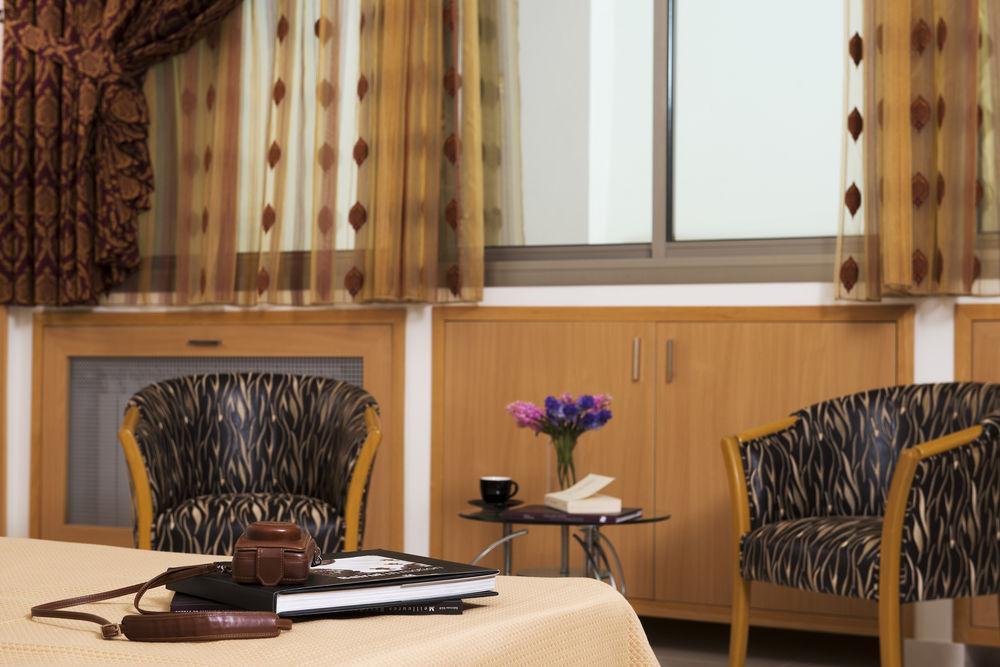 Liqaa Hotel Beirut Bagian luar foto