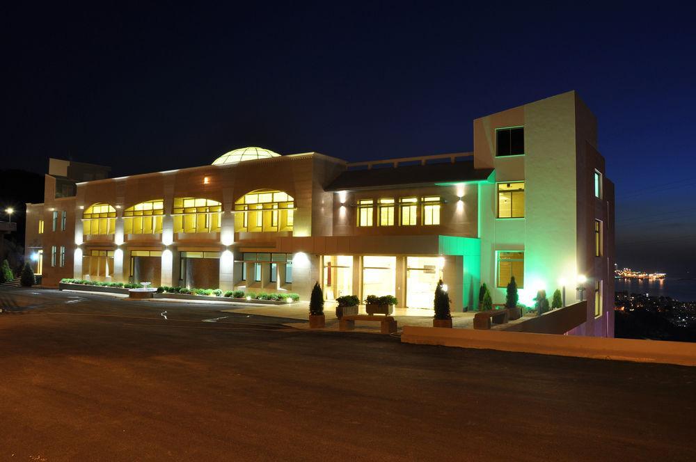 Liqaa Hotel Beirut Bagian luar foto